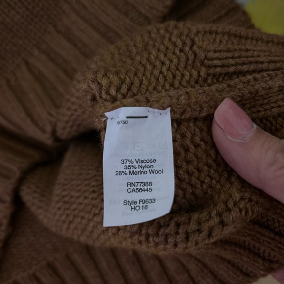 J Crew long sleeved sweaters - Picture 6 of 6